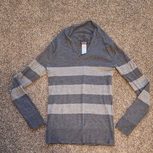 Patagonia Women's Small Striped Grey 100% Wool Cowl Neck Pullover